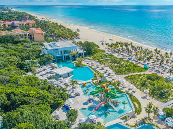 Sandos Playacar beachfront pool and resort