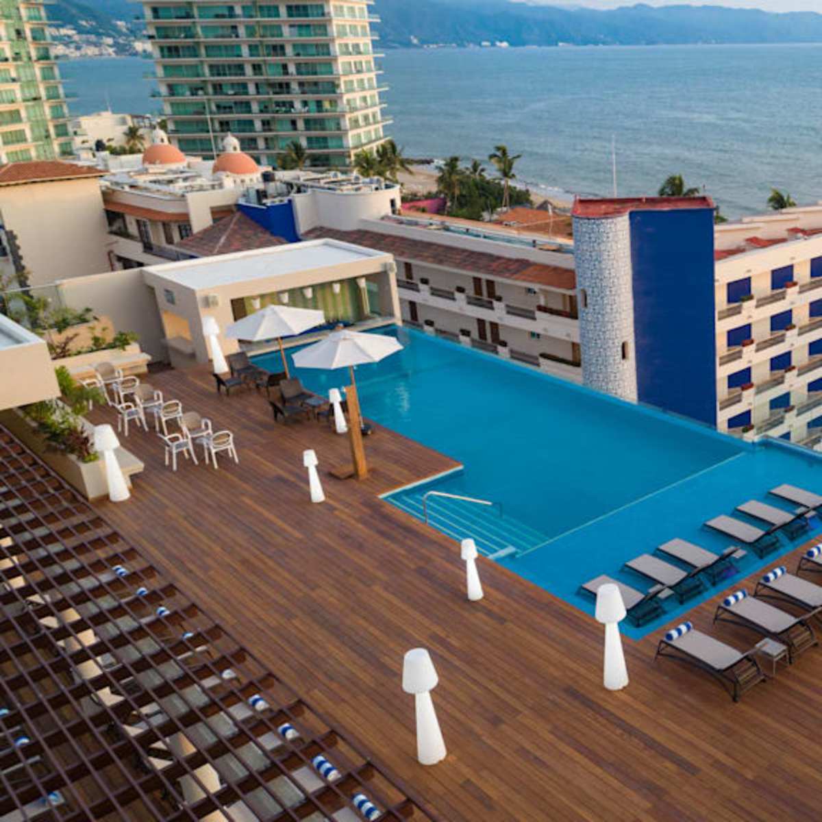 Crown Paradise Golden Puerto Vallarta - WestJet Vacations