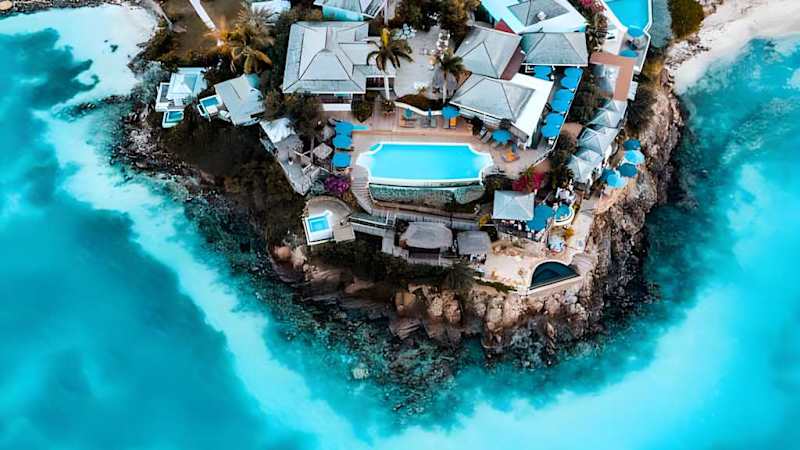 Cocobay Resort