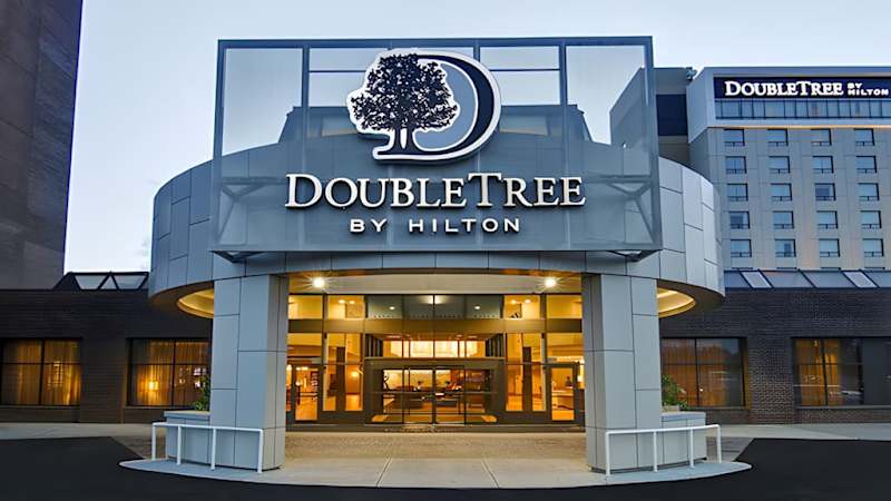 DoubleTree by Hilton West Edmonton