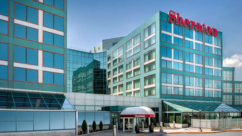 Sheraton Gateway Hotel in Toronto International Airport