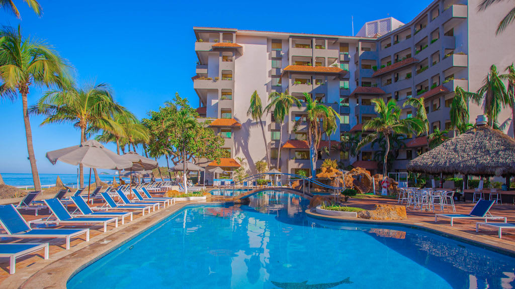 Luna Palace Hotel and Suites